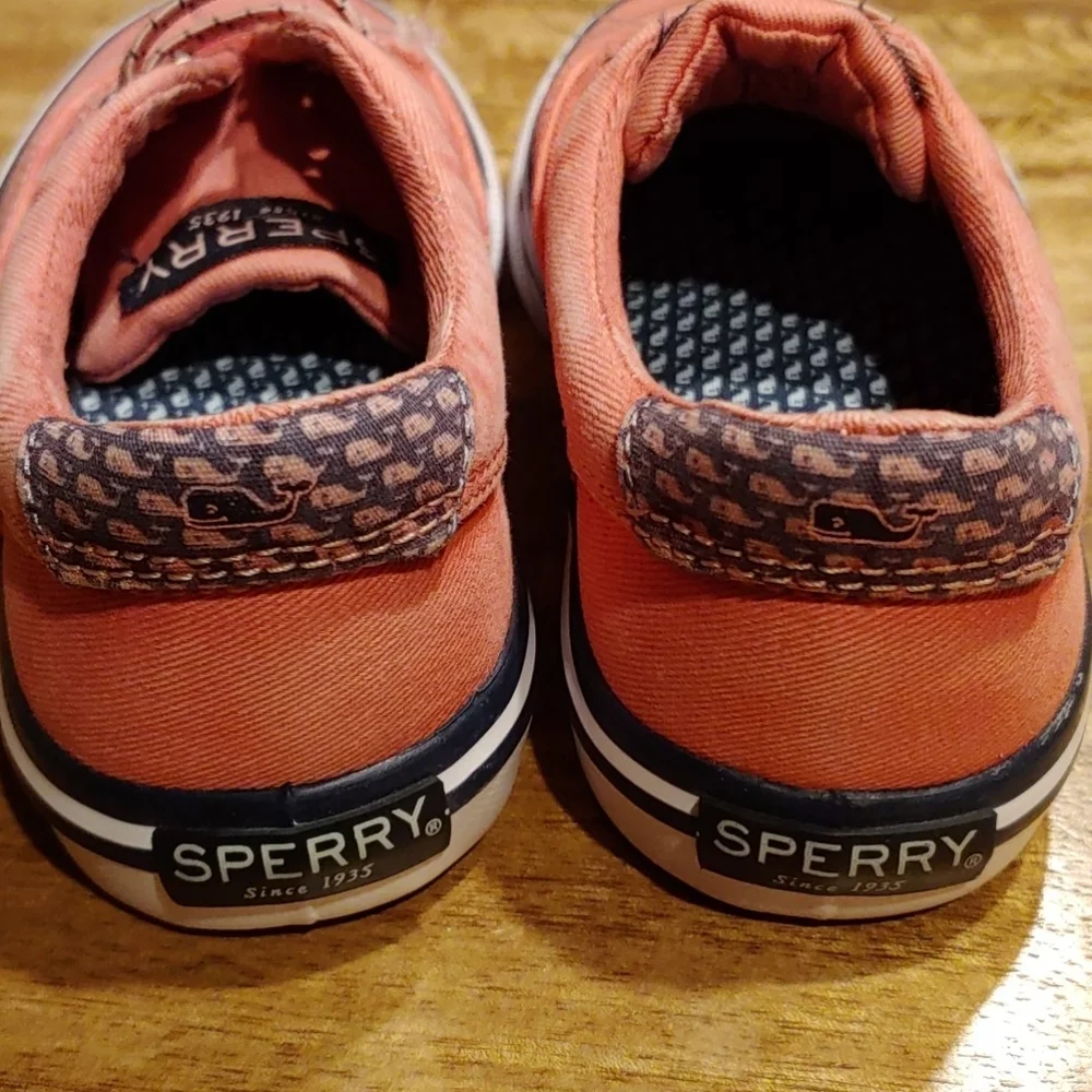 Sperry Vineyard Vines Sneaker Size 9.5